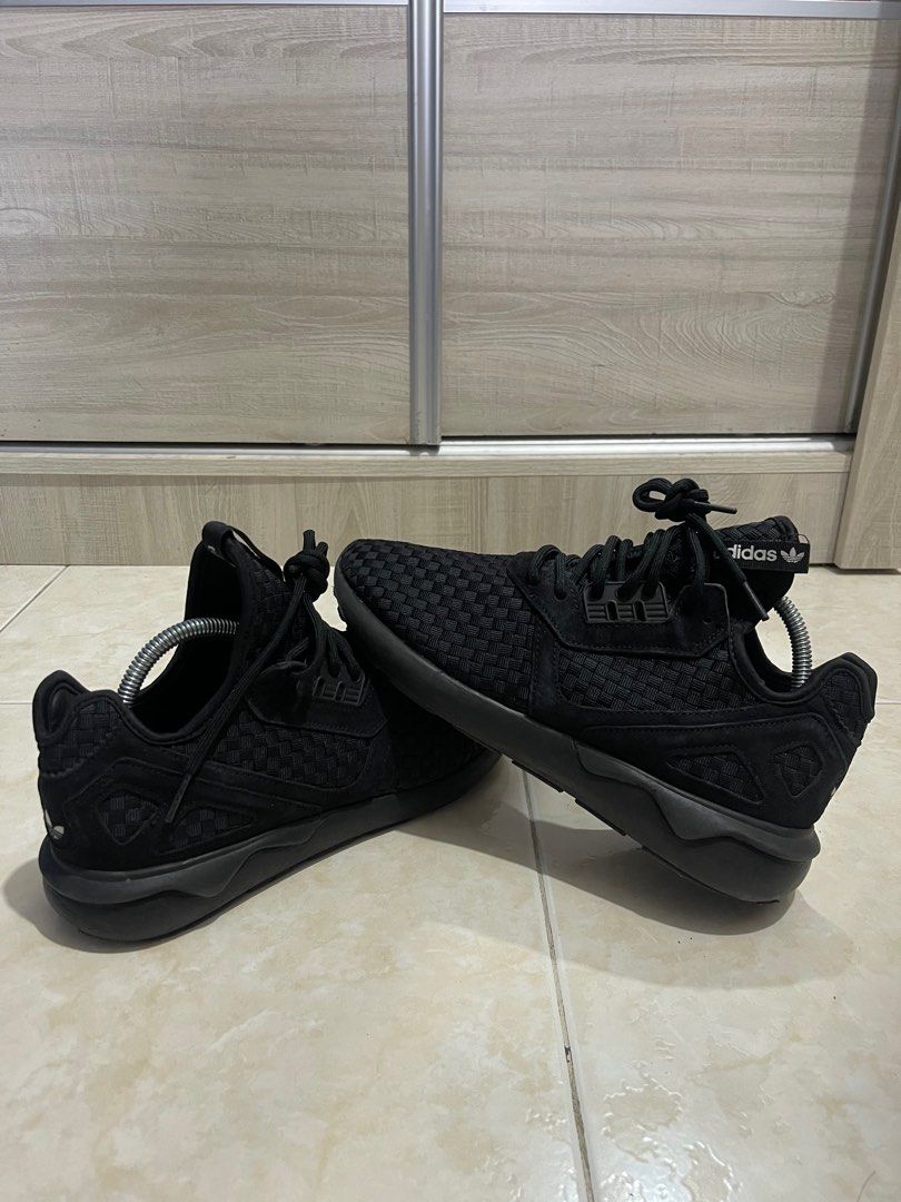 Tubular runner deals triple black