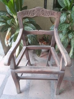 Antique solihiya chair