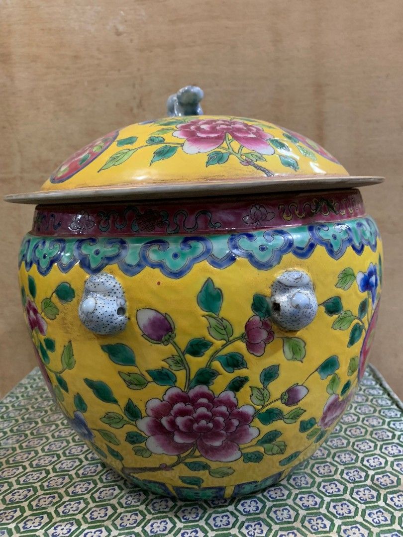 Asian Ceramics : 娘惹大瓷器, Toys & Collectibles, Memorabilia