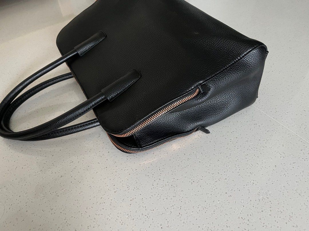 Asos design rose gold zipped hot sale compartment tote bag with detachable strap