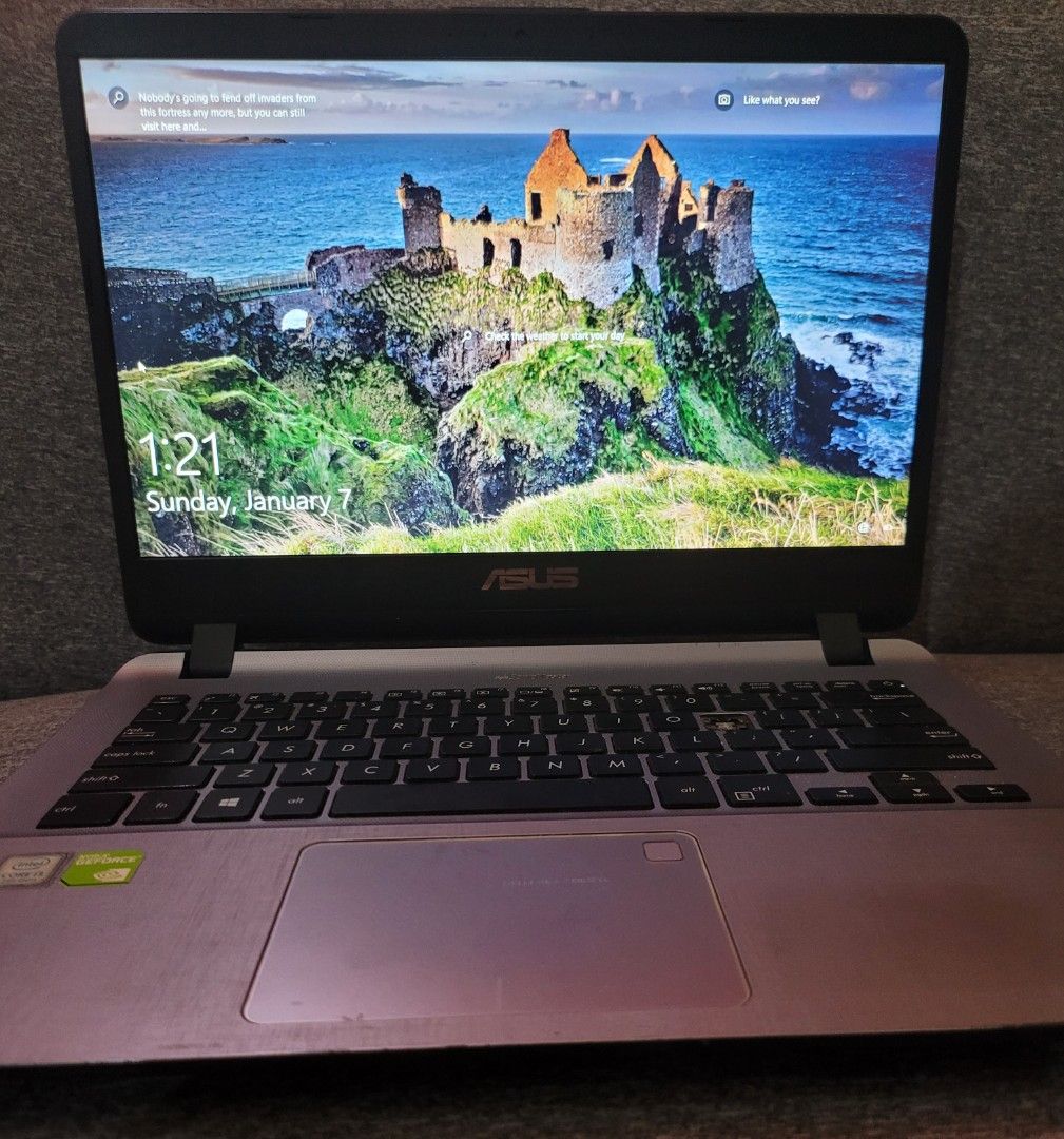 ASUS Gaming laptop core i3 7th gen Nvidia Geforce mx110