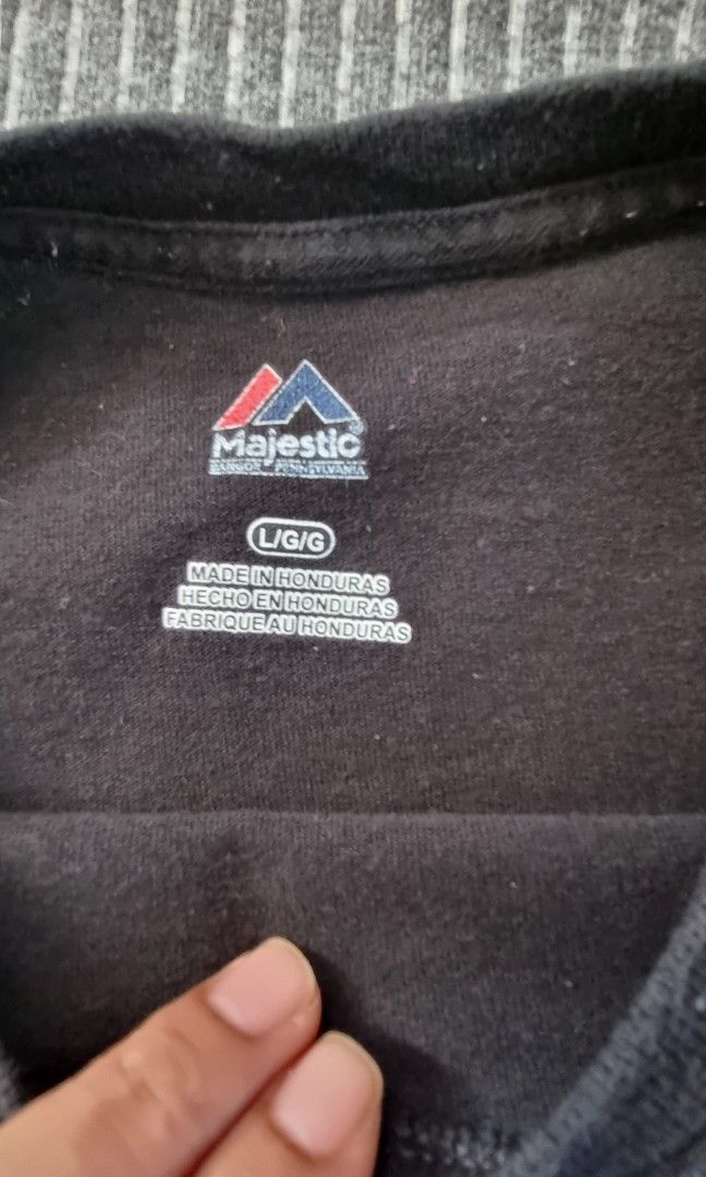 Auth Dodgers LA black Heavy Cotton Large (Category: Tshirts & Polo Shirts ) located in Muntinlupa City. Submitted by thriftstorypremiumshop (Listing ID 1277449000, Image 2). Description: auth Dodgers heavy cotton shirt. size large on tag. pre owned with signs of use..