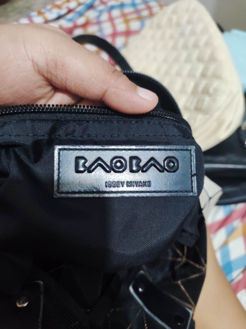Authentic Baobao (Category: Luxury Bags & Wallets) located in Zamboanga. Submitted by Clairey03 (Listing ID 1277475758, Image 3). Description: sign of used sa handle.