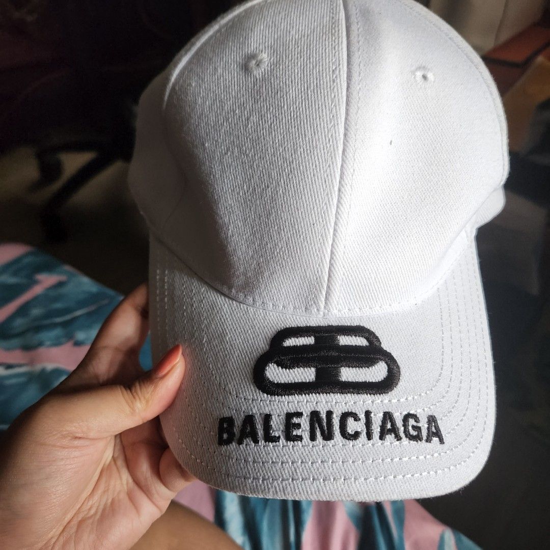 Tommy Bahama dad hat, Men's Fashion, Watches & Accessories, Caps & Hats on  Carousell