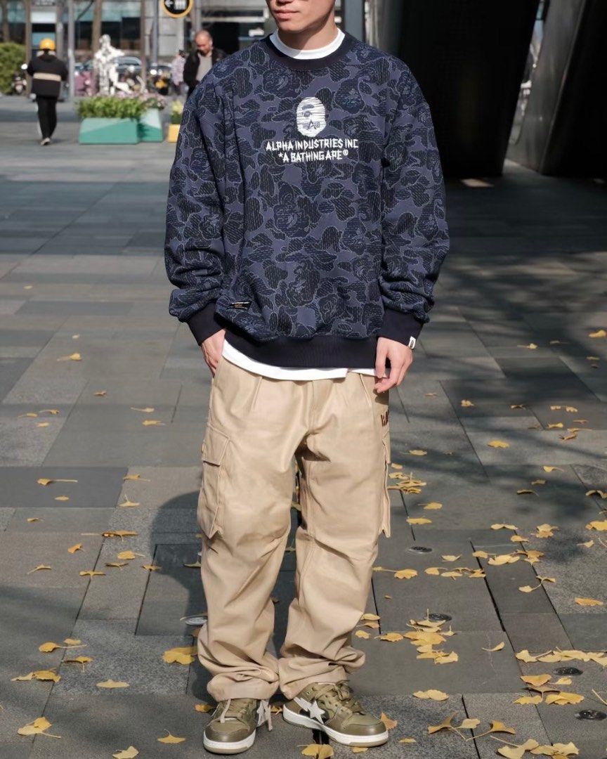 A BATHING APE DRAGON ARMY CARGO PANTS