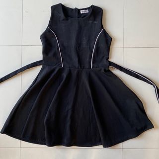 (Category: ) located in . Submitted by mikaaaami (Listing ID 1277437655, Image 1). Description: .