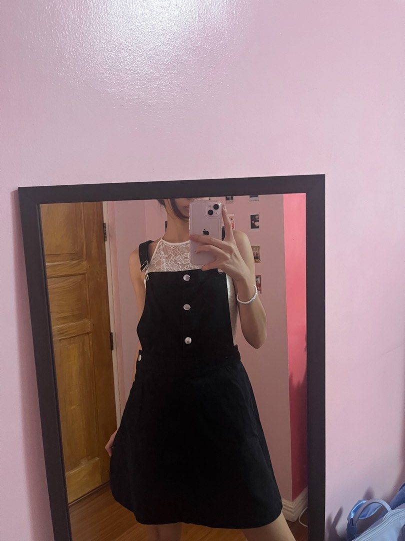 Black Jumper Dress (Category: Jumpsuits) located in Manila. Submitted by ffaayee (Listing ID 1277477158, Image 1). Description: Brand: H&M Size: M a bit big on me Model size Bust: 31 Waist: 23 Height: 5’5 ✨shipping fee should be shouldered by the buyer ✨loc: mnl/tarlac city ✨mnl meetup: around ust/ espana ✨mop: gcash ✨mod: lalamove (mnl) , ggx.