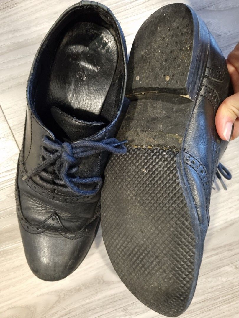 Girls black oxfords discount