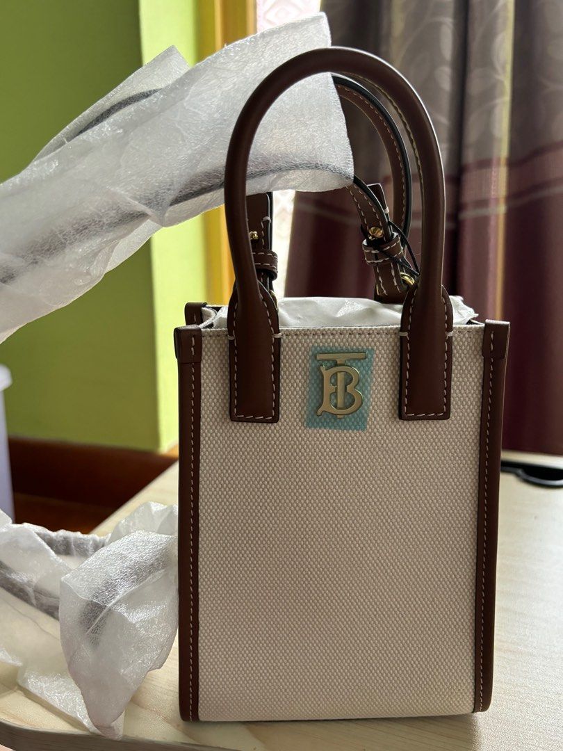 BNWT Burberry Peggy cloth tote