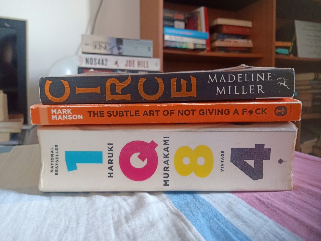 Book Bundle 4: Circe, Hobbies & Toys, Books & Magazines, Fiction & Non ...