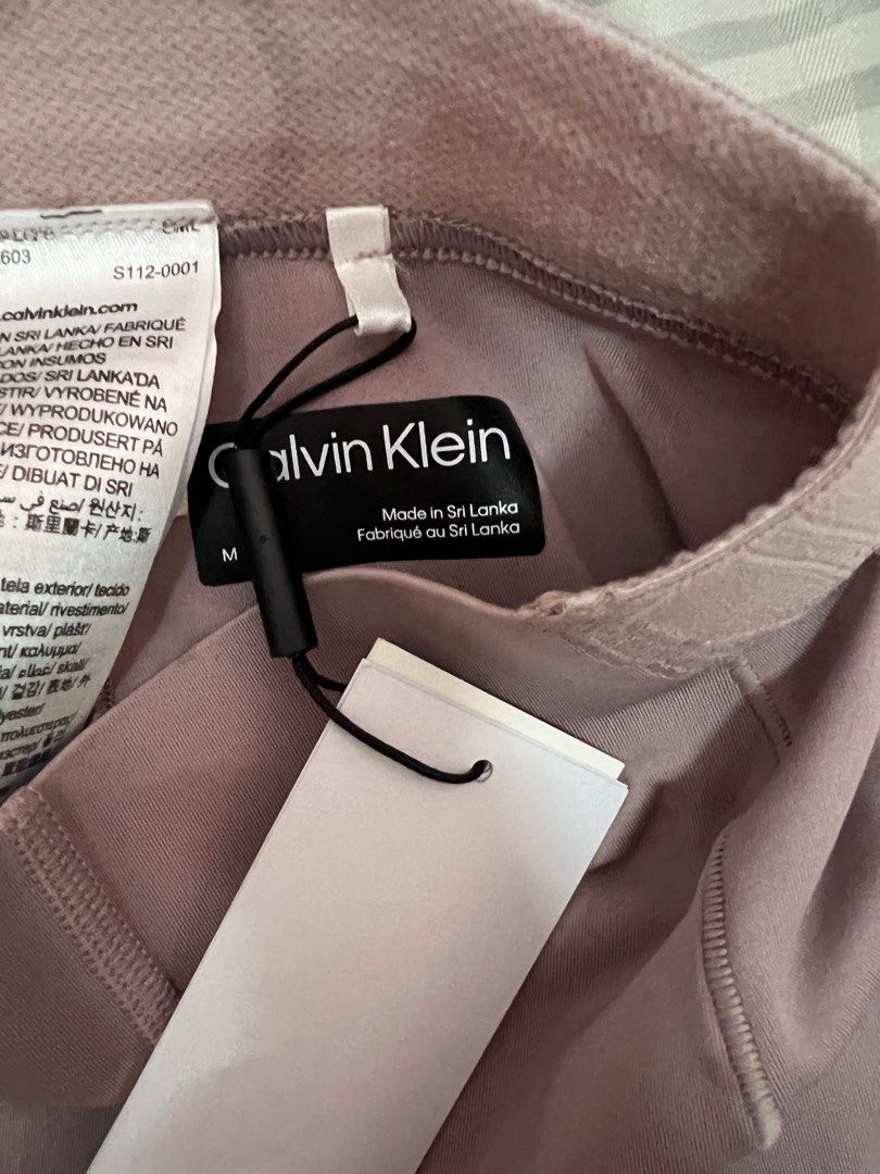 Calvin klein m shop size