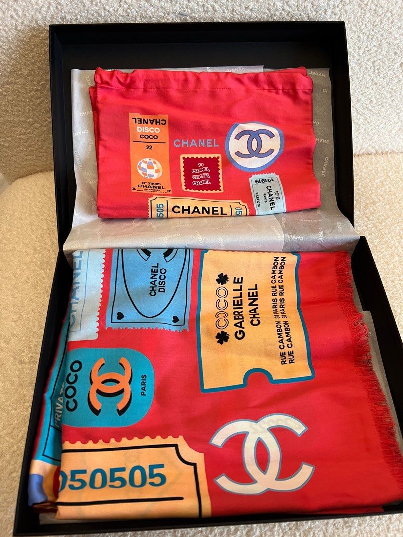Chanel top vip scarf