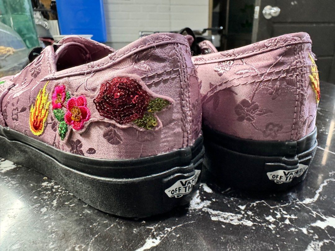 Brandnew authentic vans size us8 us9 Women s Fashion Footwear