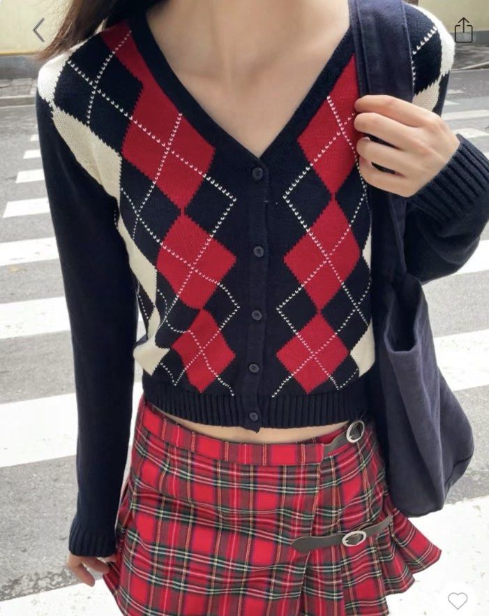 Brandy melville on sale elizabeth sweater