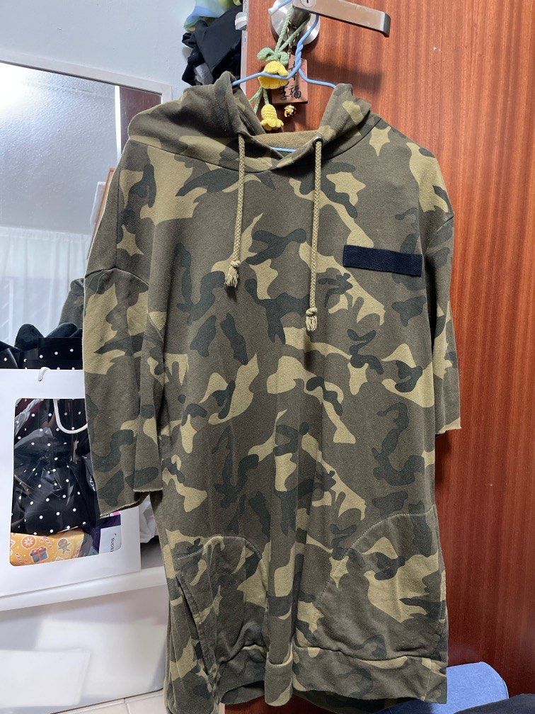 Camo short best sale sleeve hoodie