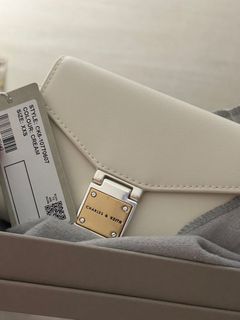 （分類：）位於 。 由 _g_g_ 提交（商品編號 1277538299，圖片 1）。簡介： 。