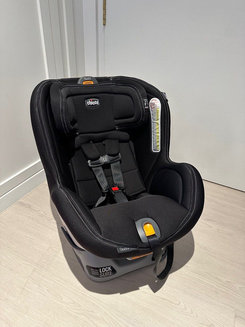 Chicco discount nextfit convertible