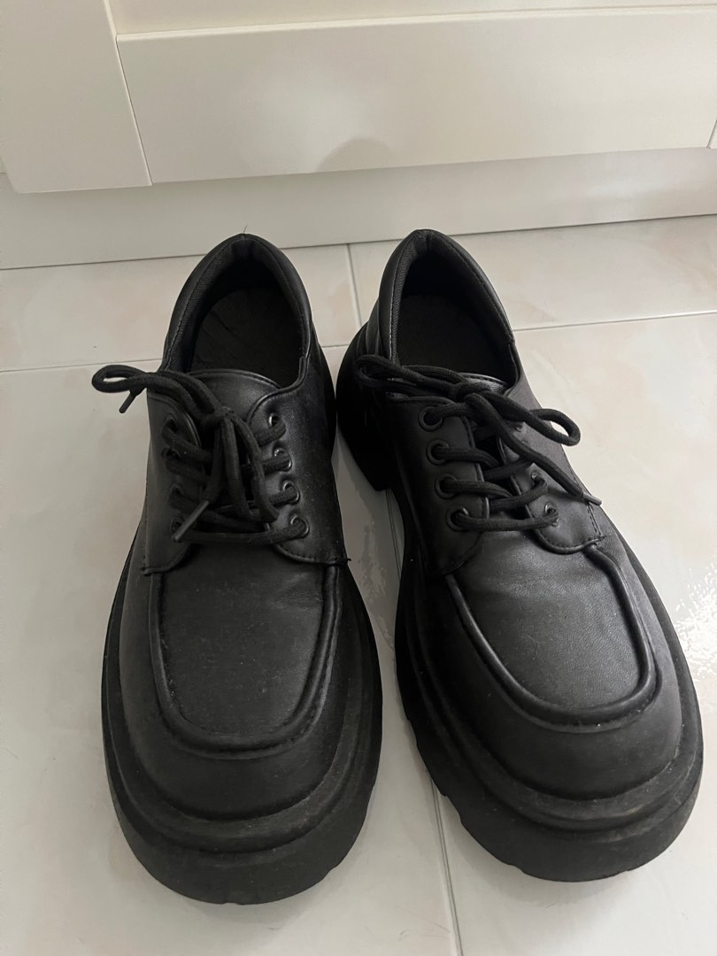 Chunky black platforms discount