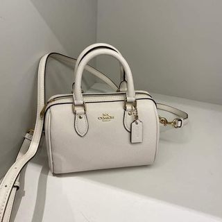 (Category: ) located in . Submitted by yhn_boutique (Listing ID 1277525281, Image 1). Description: .