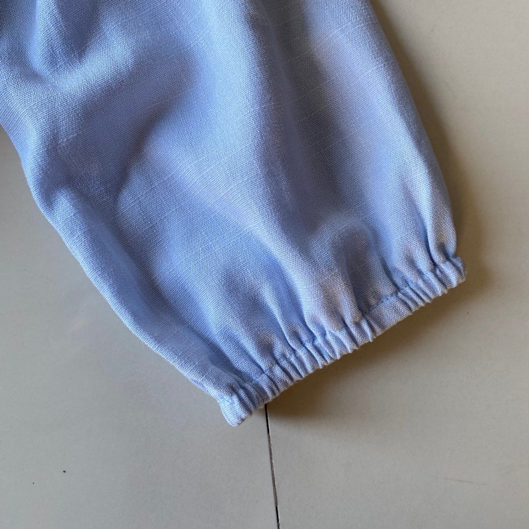 Coco Cabaña off shoulder cropped top (Category: Blouses) located in Valenzuela. Submitted by mikaaaami (Listing ID 1277438244, Image 3). Description: ☆ Very very pretty! ☆ Can be worn in beach trips .