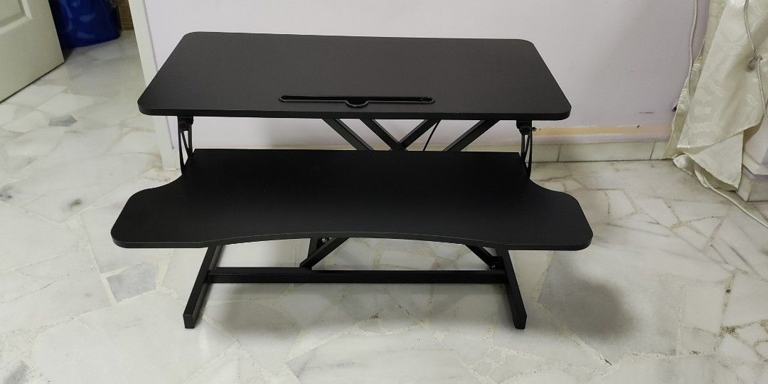 Computer table (Category: Other Home Furniture) located in Singapore. Submitted by juvone88 (Listing ID 1277403909, Image 3). Description: computer table L 31.5" w 25" min height 6" max height 20".