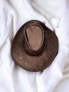 Cowgirl/Cowboy Hat