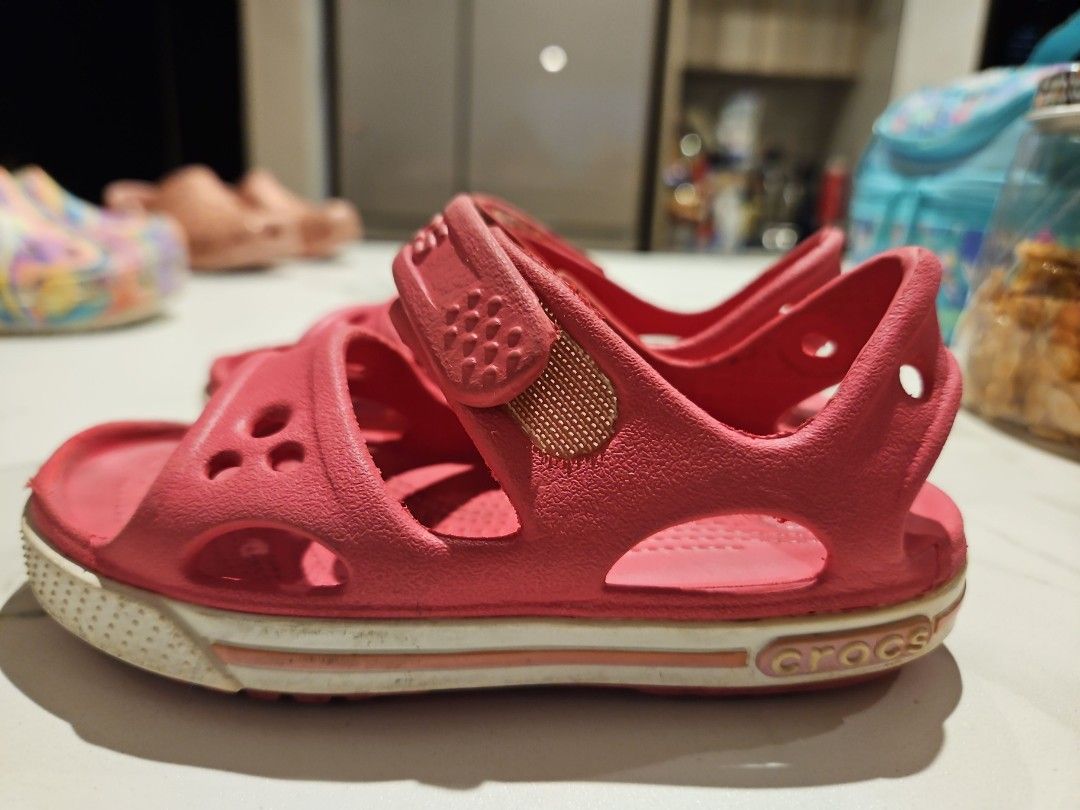 Kids size 3 crocs clearance