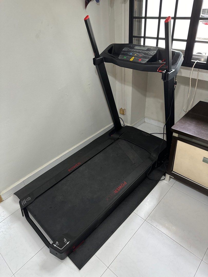 Domyos run100 treadmill (Decathlon), Sports Equipment, Exercise