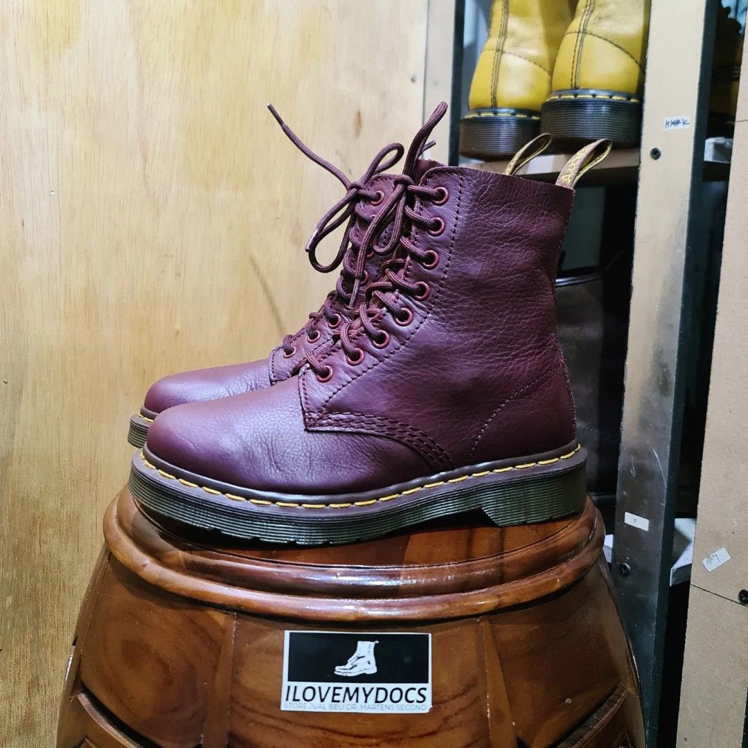 Dr. Martens 1460 RED VIRGINIA LEATHER SIZE 36 Fesyen Wanita