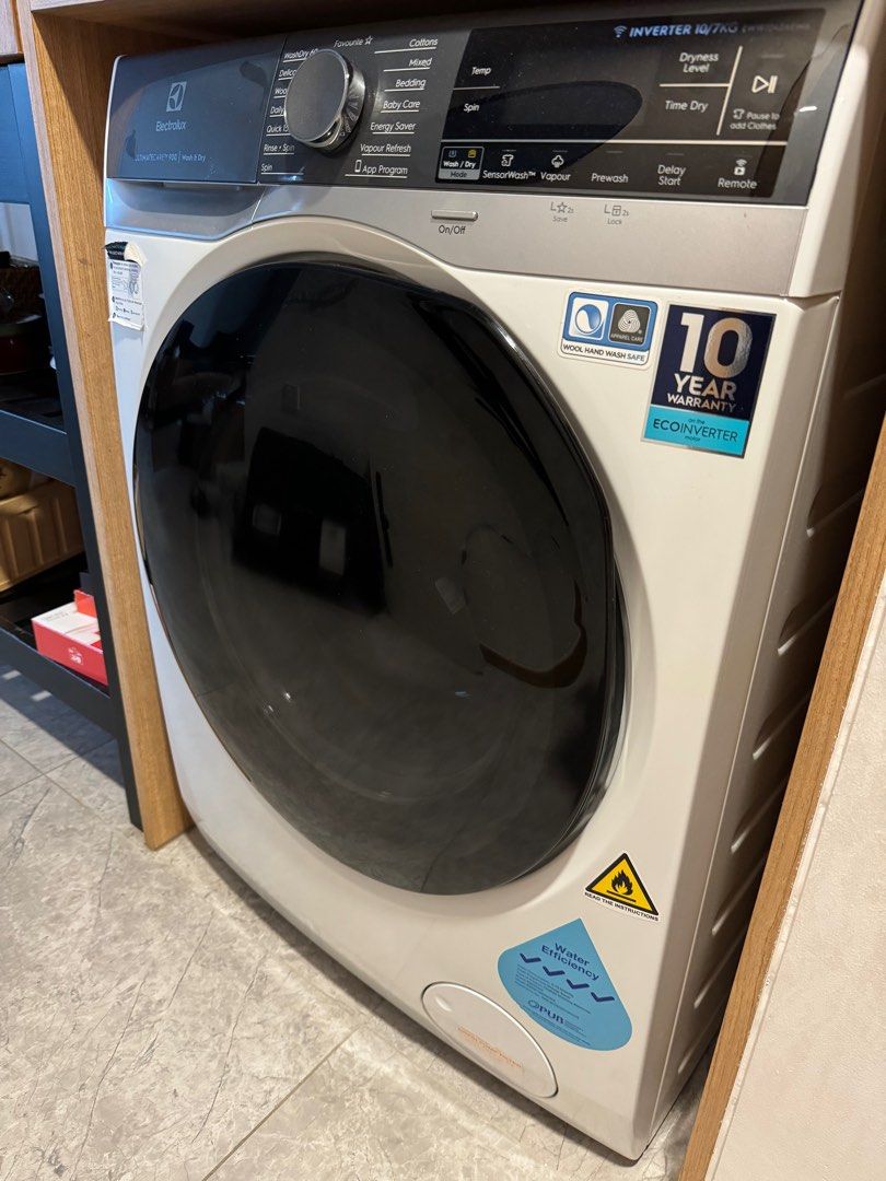 Electrolux washer dryer deals eww1042aewa