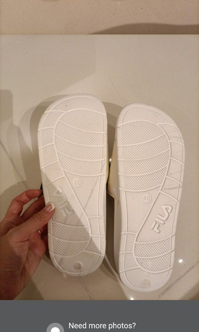 Fila flats