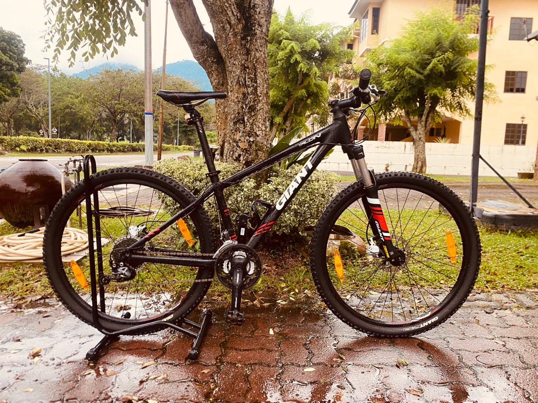 Giant Aluxx 6000 Mountain Bike Talon Series Butted Tubing 27Speed Ori Price RM2799.00 bicycles