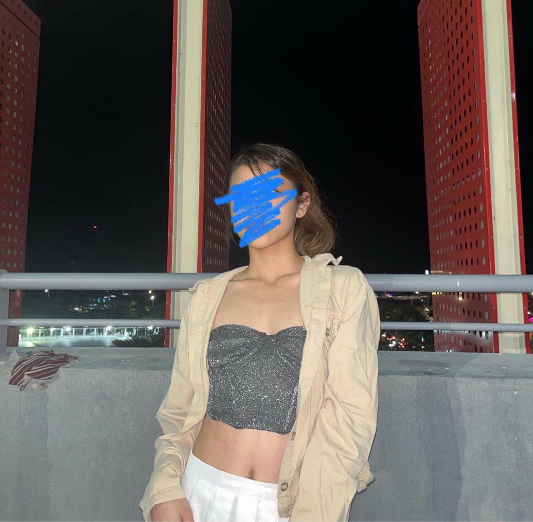 Glitter Corset Top (Category: Sleeveless) located in Manila. Submitted by ffaayee (Listing ID 1277424145, Image 2). Description: Brand: Just G Size: XS on tag super glittery ! Model size Bust: 31 Waist: 23 Height: 5’5 used only once (for a concert) ✨shipping fee should be shouldered by the buyer ✨loc: mnl/tarlac city ✨mnl meetup: around ust/ espana ✨mop: gcash ✨mod: lalamove (mnl) , ggx.