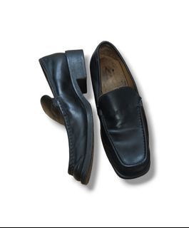 Gucci black shoes size 43
