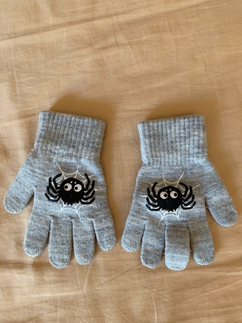 H M Gloves for kids Babies Kids Babies Kids Fashion on Carousell