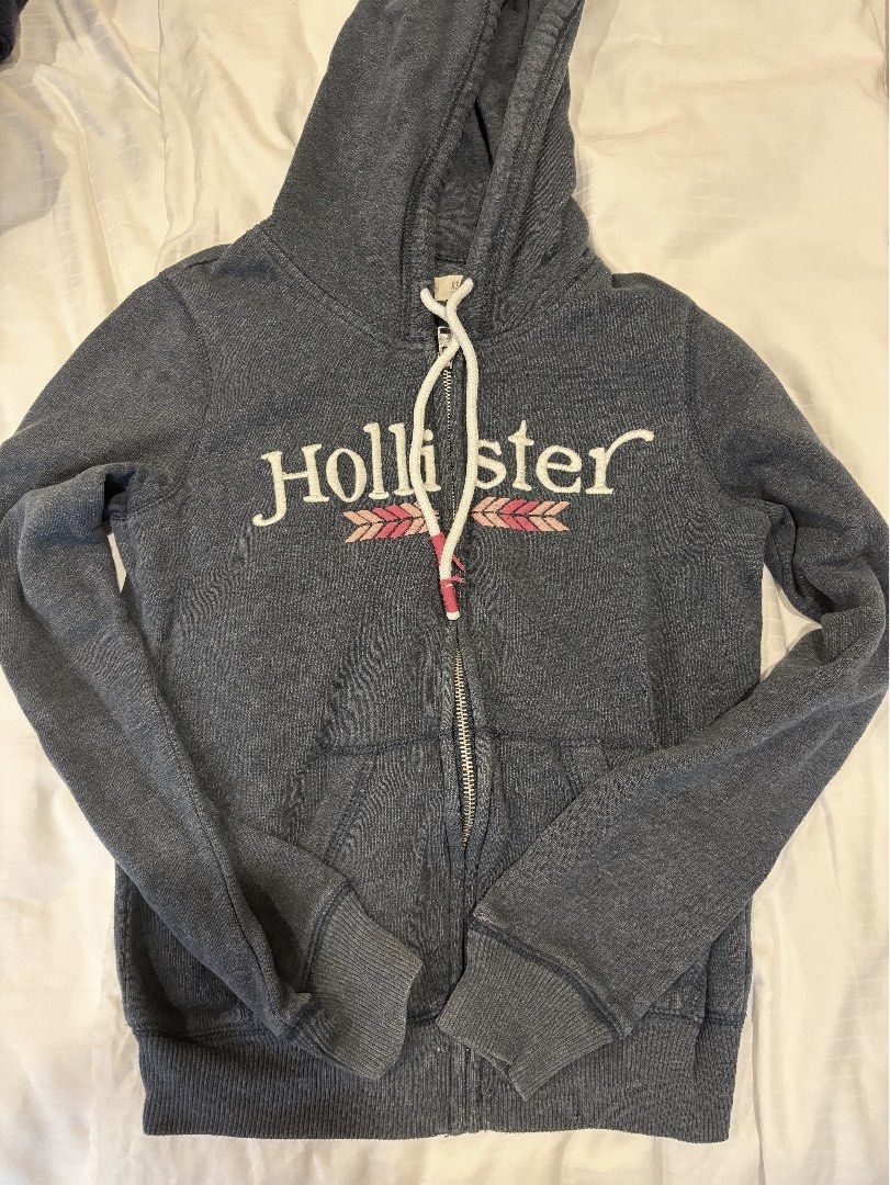 Hollister pullover hoodie women's sales