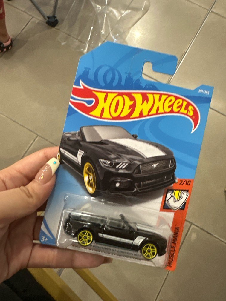 Hot wheels 2015 ford mustang gt convertible clearance