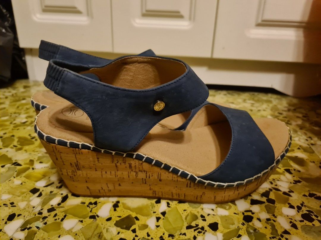 Hush Puppies Wedges Women Ladies Size 36 Women s Fashion