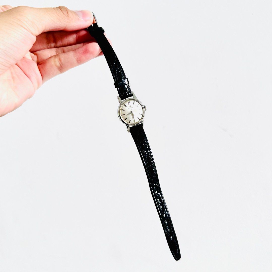 White face watch shop with black leather band