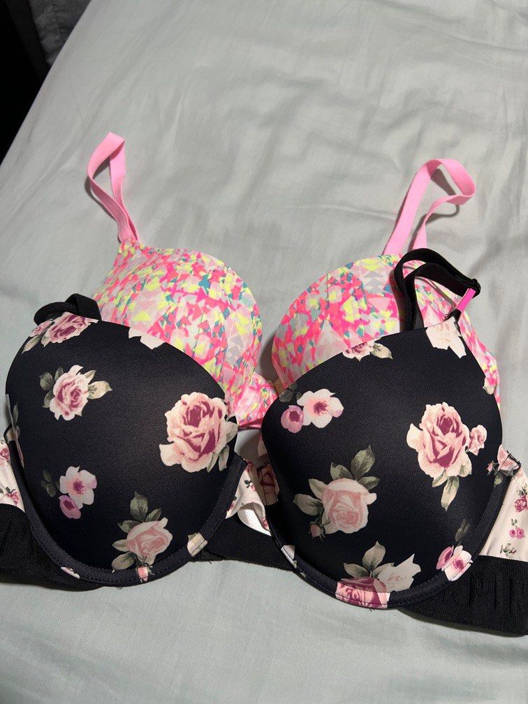 Lot of 2 Victoria's Secret Pink bras 36C, Women's Fashion, New  Undergarments & Loungewear on Carousell