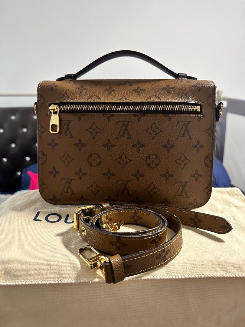 Louis Vuitton Pochette M tis Reverse