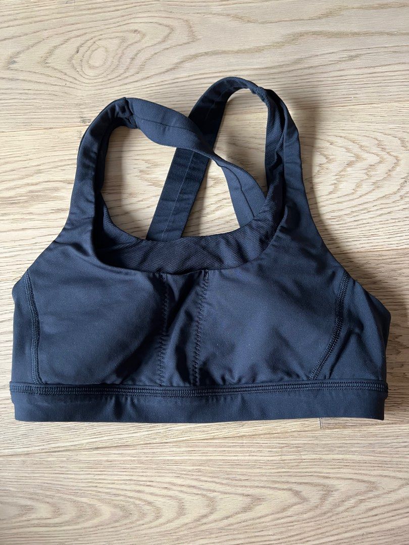 Lululemon run stuff your bra II size 6 Women s Fashion