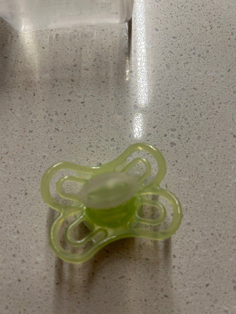 Cutting 2025 mam pacifier
