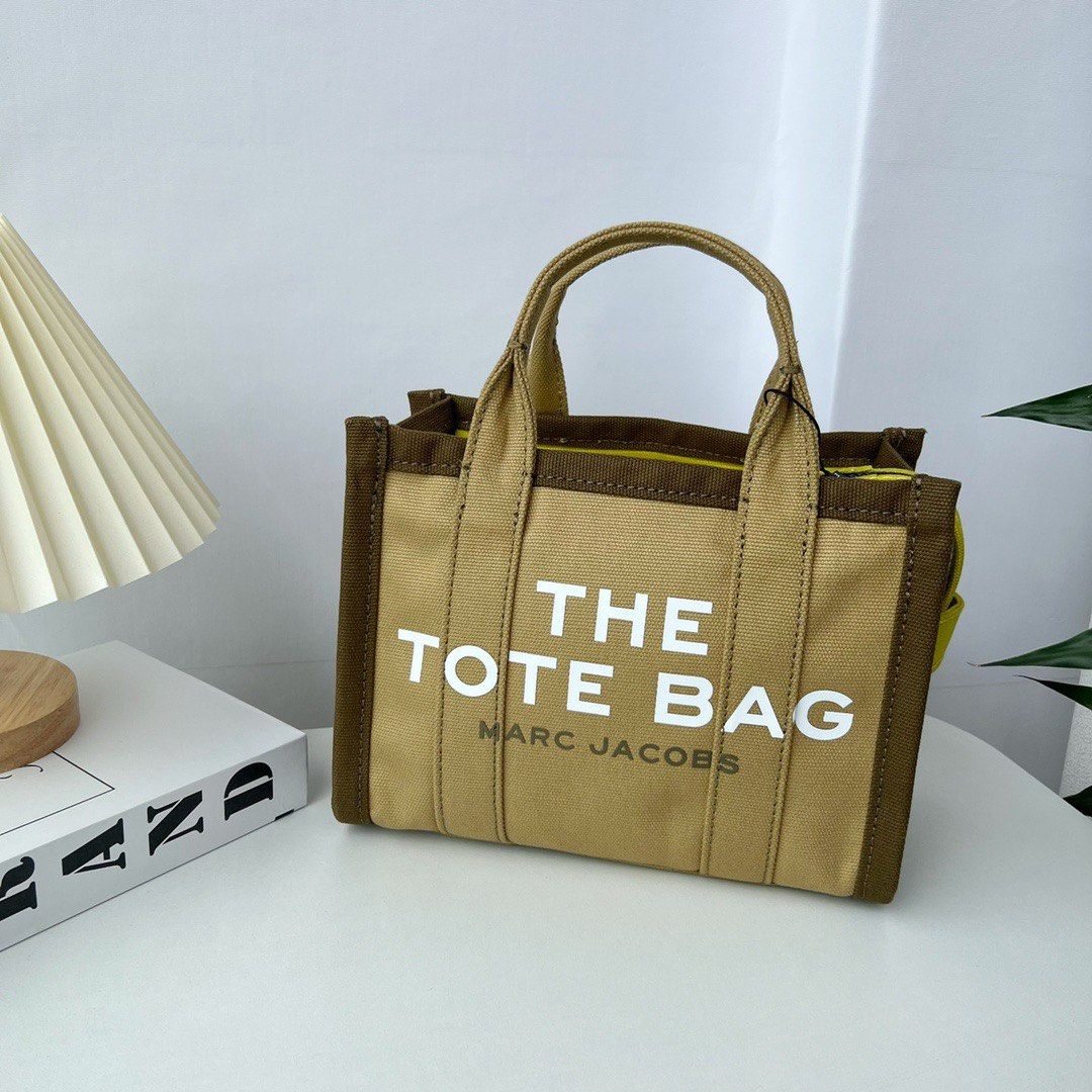 Marc jacobs luggage tote bag hot sale