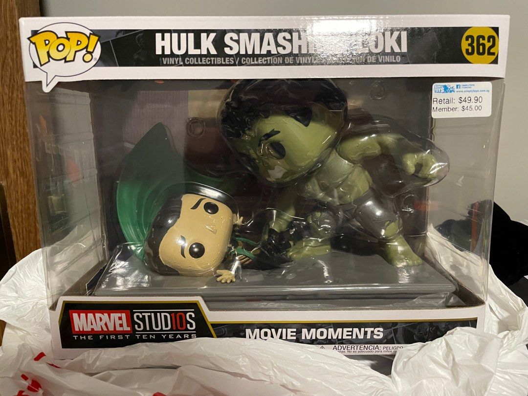 MARVEL MOVIE MOMENT HULK SMASHING LOKI 362 Hobbies Toys Toys