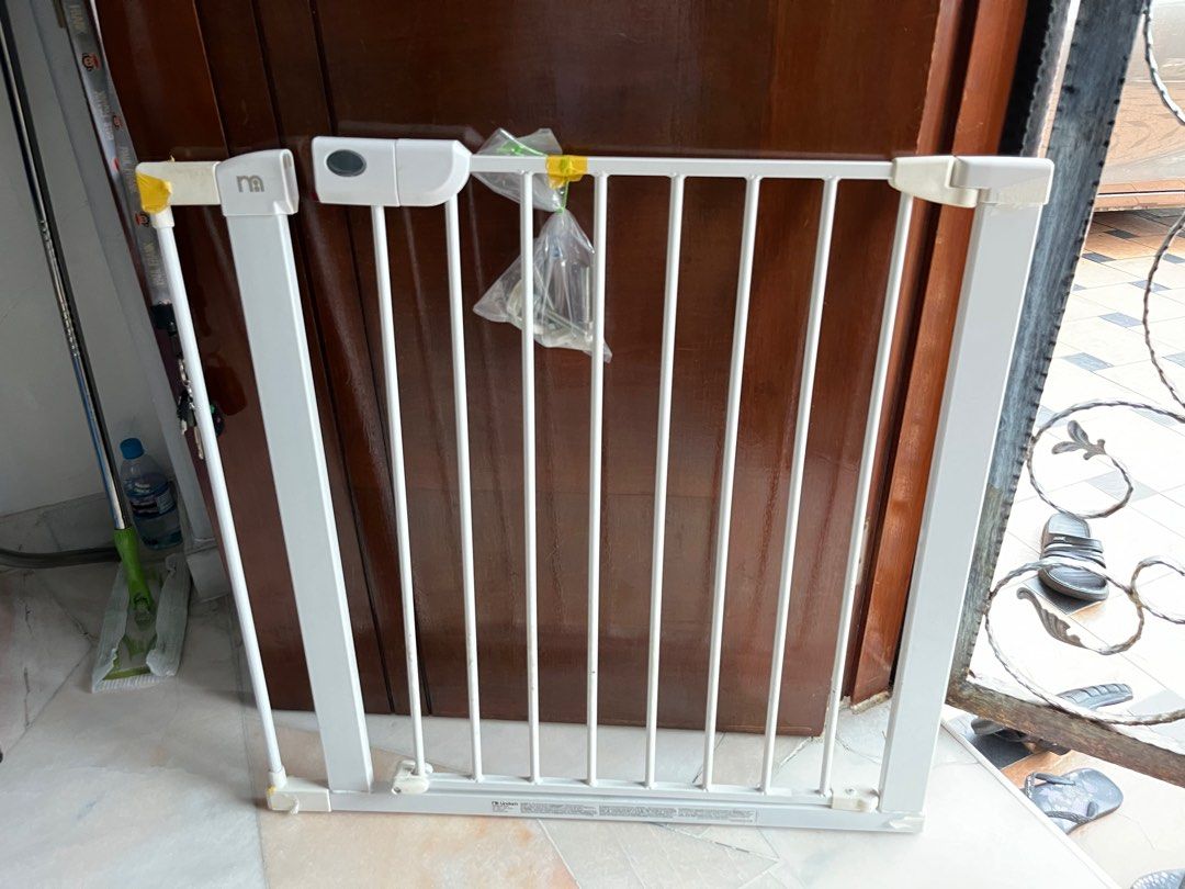 Mothercare gate discount