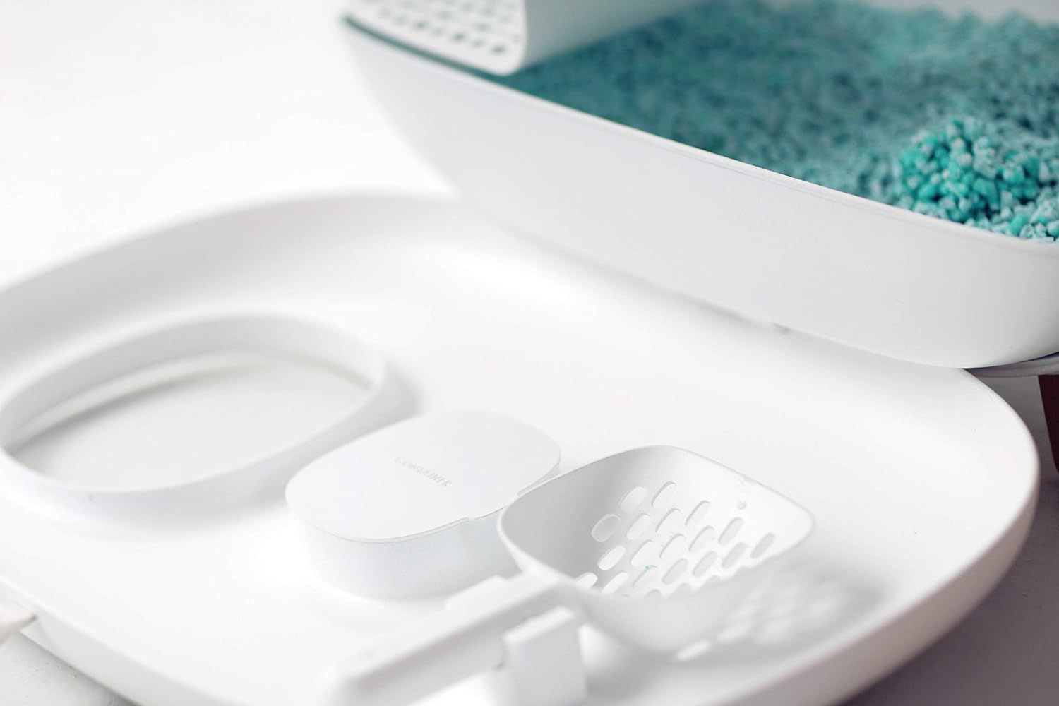 MS Cat Litter Box for Easier Handling of Cat Litter, Enclosed Design, Easy to Clean, Prevent