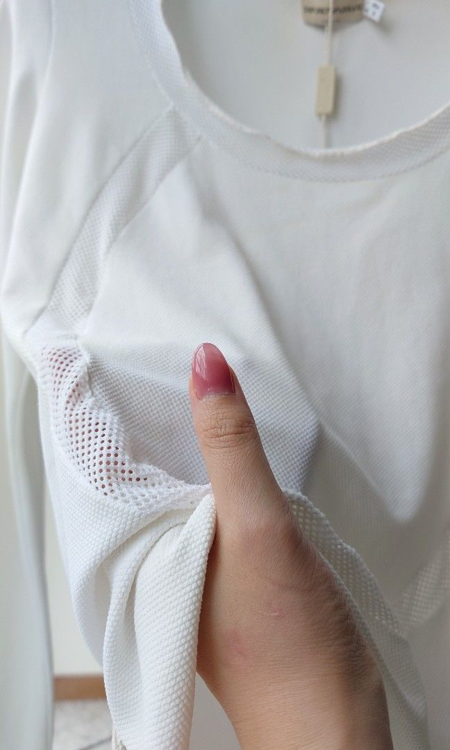 White long discount sleeve armani top