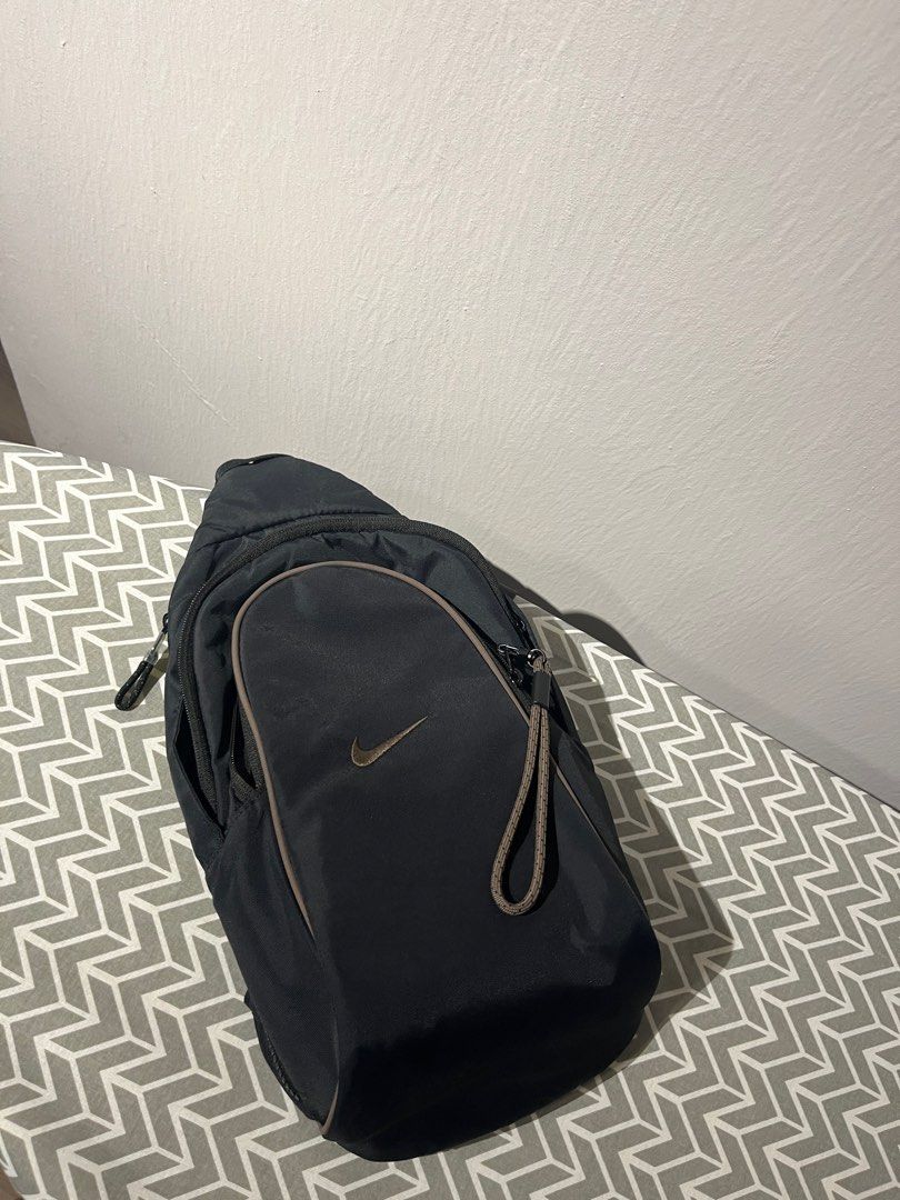 Nike essential crossbody bag Men s Fashion Bags Backpacks on