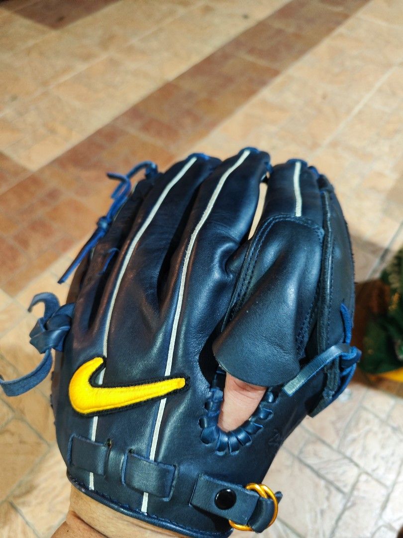 Nike Pitcher Baseball Softball Gloves Sports Equipment Sports